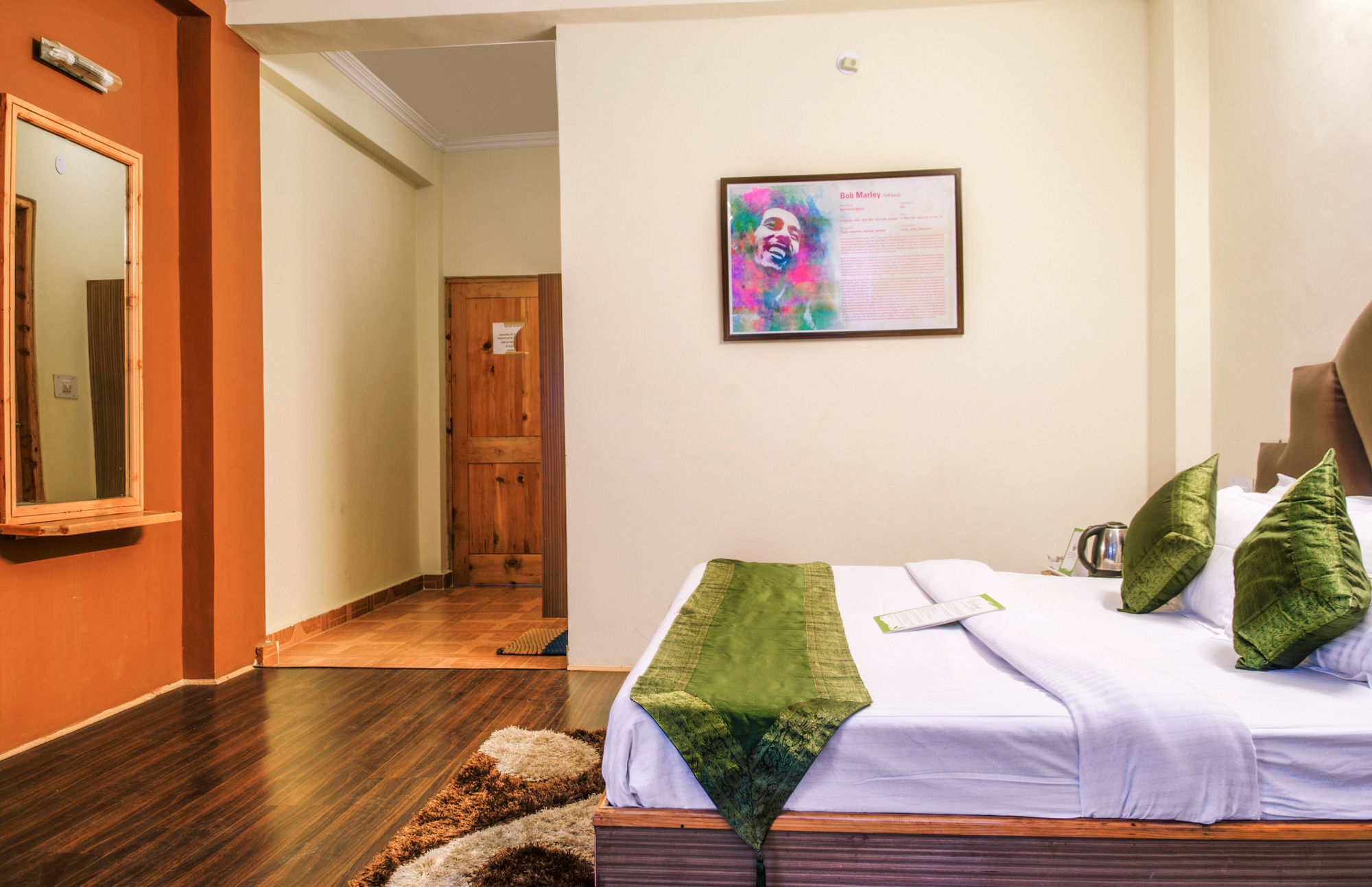 Treebo Trend Celebriti Manali Hotel Vashist Exterior photo